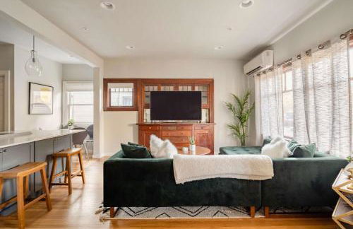 Stay Portland - Well-Preserved Quintessential 1922 Craftsman - Photo 8