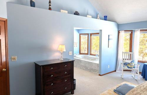 NEW! The Lighthouse - Cute, Large, and Lakefront! - Foto 21