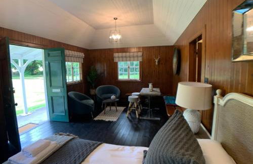 Couples Unique Stay in Bowling Club newly upgraded - Photo 20