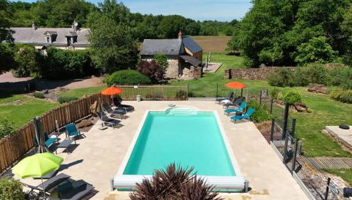 ROCHE-LOIRE - Photo 3, Garden