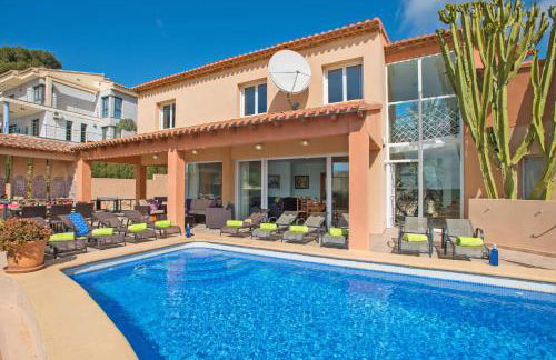 Villa Mar Flores by Villa Plus - Photo 3