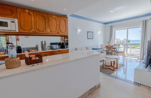 Ocean Vista Retreat with Beach & Pool Access by Drago Rentals - Foto 25