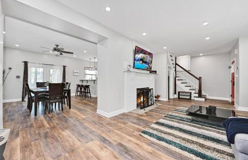 15min to Lincoln Ecuador vs Ivory Coast, Sleeps 12 - Foto 12