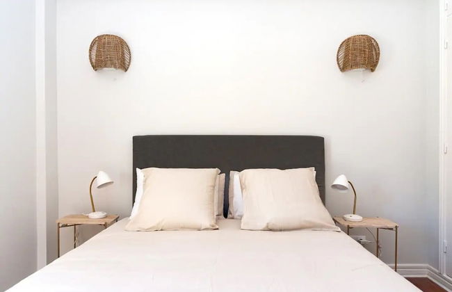 Coastal Comfort: Apartment Retreat By The Sea - Photo 2