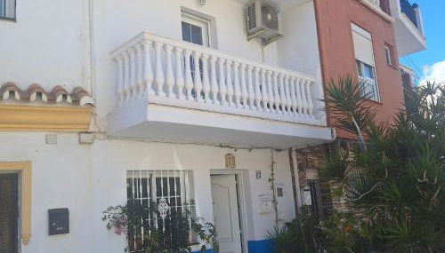 Private townhouse with roof terrace close to the beach - Photo 2