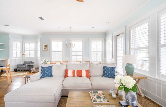 Pearl by Avantstay Idyllic Seaside Getaway w/ 2 Large Decks & Lush Garden - Foto 8