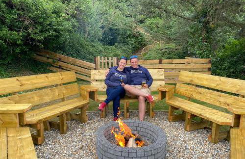 Farmhouse with Log Fire & On-Site Dog Field - Foto 3