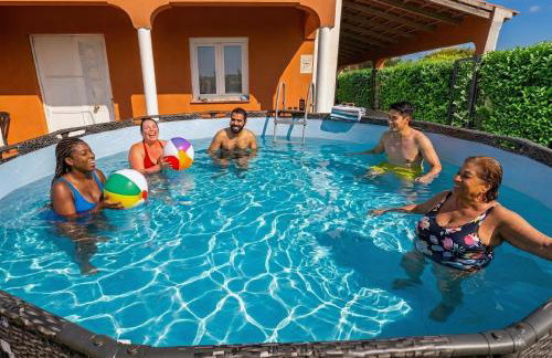 Family-Friendly Villa with Private Pool & Rooftop Oasis - Foto 3