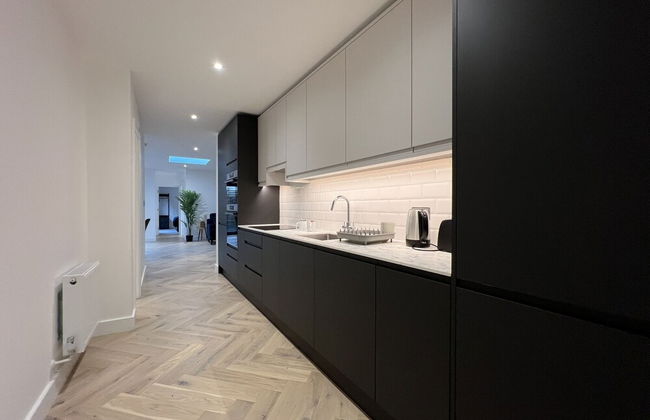 Isleworth Apartments - Photo 8