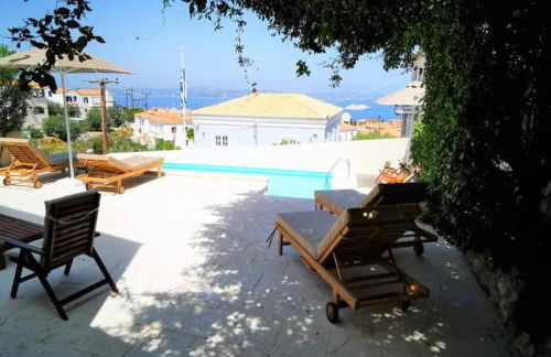 View-topia Amazing View, Private Pool, Close to the center. - Photo 6