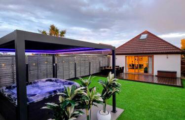 Private Luxe Bournemouth 5BR-7 Beds-3 Bath-Garden-Parking - Foto 1