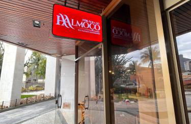 Barra Mares-apto p 4 pessoas em frente ao posto 4 Barra - Foto 50