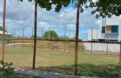 Linda casa em condomínio fechado - Foto 4