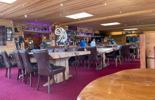 Carre Retreat with private hot tub - Photo 24