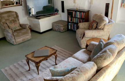 Cider Cottage - 3 Bedroom - Onsite Parking - Photo 15