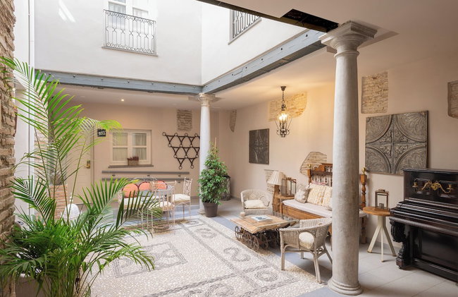 Apartamentos Luna Suites Palacio Almagra - Foto 1