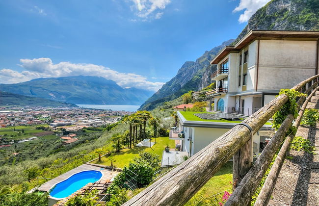 Sunrise On The Garda Lake - Photo 2