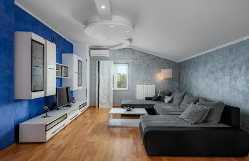 Apartment Danijela - Photo 1