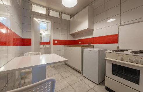 Awesome Apartment In Novalja - Photo 4