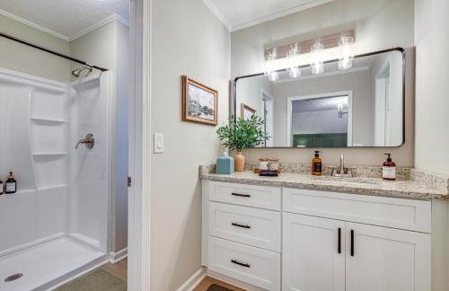 Wooded Family Retreat in South Metro Atlanta! - Foto 14