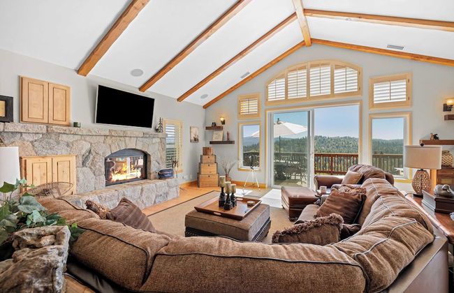 Sky Canyon Lodge by Avantstay Views + Hot Tub - Foto 2