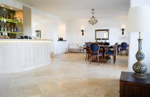 Huge Golf and Spa Mansion 8 min from Puerto Banus - Photo 50