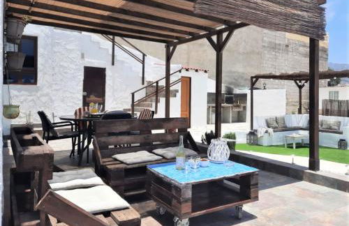 Charming Holiday Home in Arona with Private Heated Pool - Foto 30