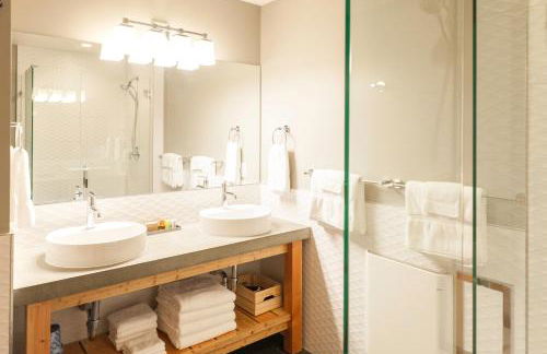 The Suites on Main - Foto 41