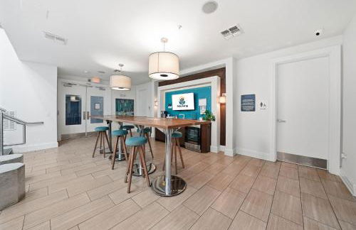 Stylish 2BR w Pool Pet-Friendly Unit #13 - Foto 45