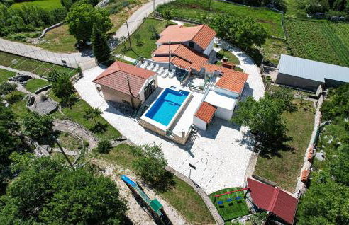 Awesome Home In Dugopolje With Wifi - Foto 21