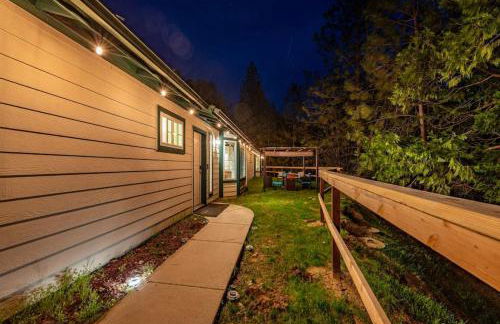 Manic Mountain Forest Cabin 3 miles from Bass Lake - Foto 12