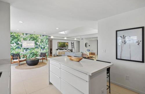 Birdrock Paradise w Private Pool& Spa, AC, fast WiFi & Yard! - Foto 17