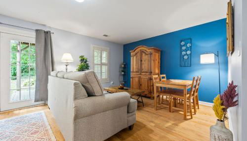 Pool and Patio, 8 minutes from Mall of Georgia! - Foto 2