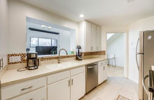 Pool and Trail Access On-Site Barton Creek Condo! - Foto 10