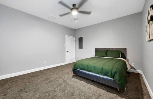 Sleeps 7 Newly Built 10 min from All major attractions - Foto 11