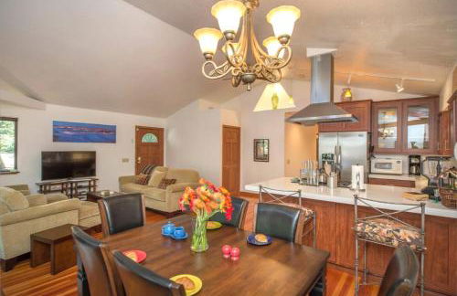 Absolute Zen! Redwoods! BBQ Grill! Fast WiFi!! Ping Pong!! Dog Friendly! - Foto 6