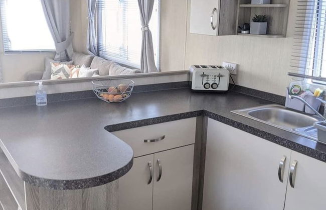 Immaculate Sen Friendly 3-bed Caravan in Porthcawl - Foto 6