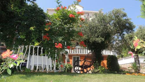 Apartments Travarevic - Foto 1, Garden