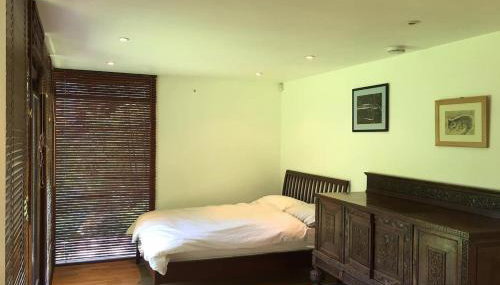 The Studio - Photo 4