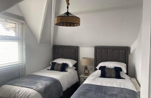 The Penthouse at Percy House Pet Friendly 2 Bedroom Apartment in Porthcawl Sleeps 4 people Located in the town centre - Foto 15