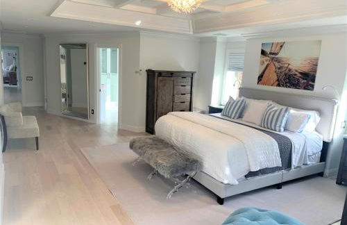 The J Luxury Villa - Southampton Poolside Retreat with Sauna - Foto 53