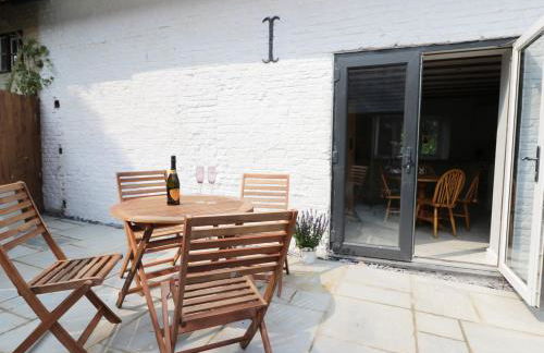 Corner View - Photo 12