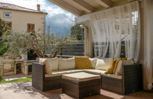 Villa Laura Krnica near Pula for 8 people - pet friendly with children playground - Foto 7