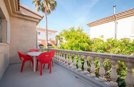 R153 - Espaciosa Villa con Piscina Privada en Coma - Foto 18