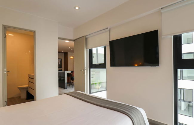 w Captivating 1BR in Miraflores - Photo 29