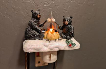 Sierra Cabin w NEW Hot Tub Walk to Town - Photo 13