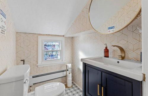 1 Block to Beach - 8BR 5BA Modern Historic Home - Foto 20