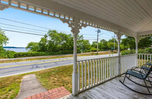 Family Lakeside Escape with Private Beach and Calm Waters - Foto 18