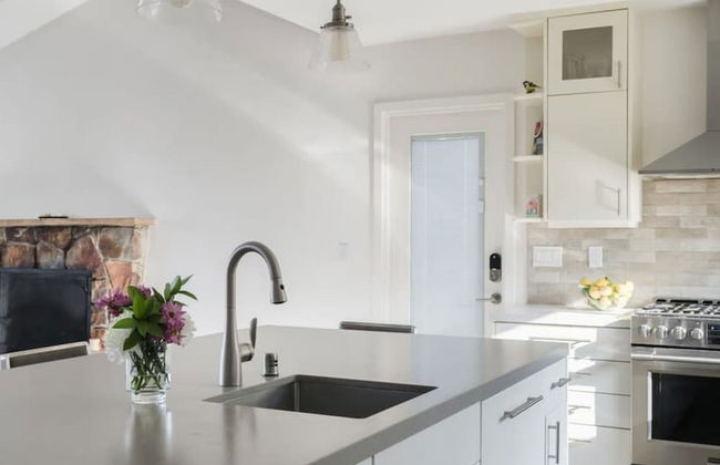 Spacious and Bright 5-bedroom Oasis Pool and Yard - Foto 29