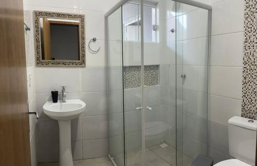 Casa confortável para até 4 pessoas - 2 quartos - ótima localização - Foto 14